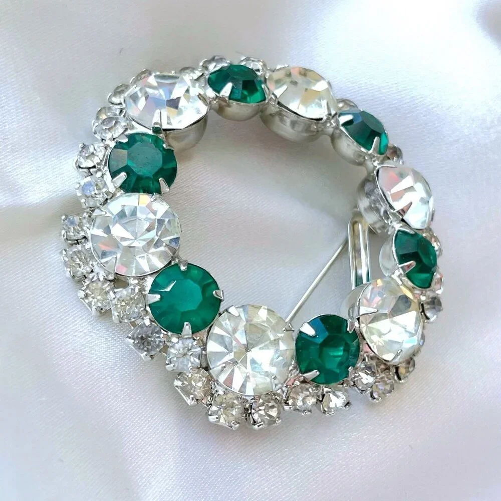Vintage 1950s Rhinestone Brooch Clear Green Layered Domed Round Wreath Holiday